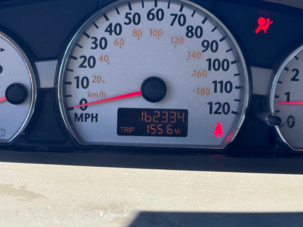 2006 Saturn ION Image 29