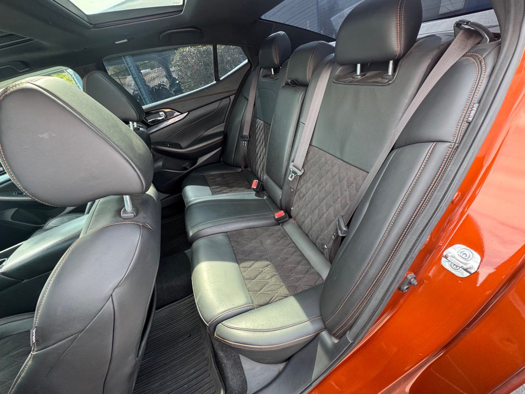 2020 Nissan Maxima Image 11