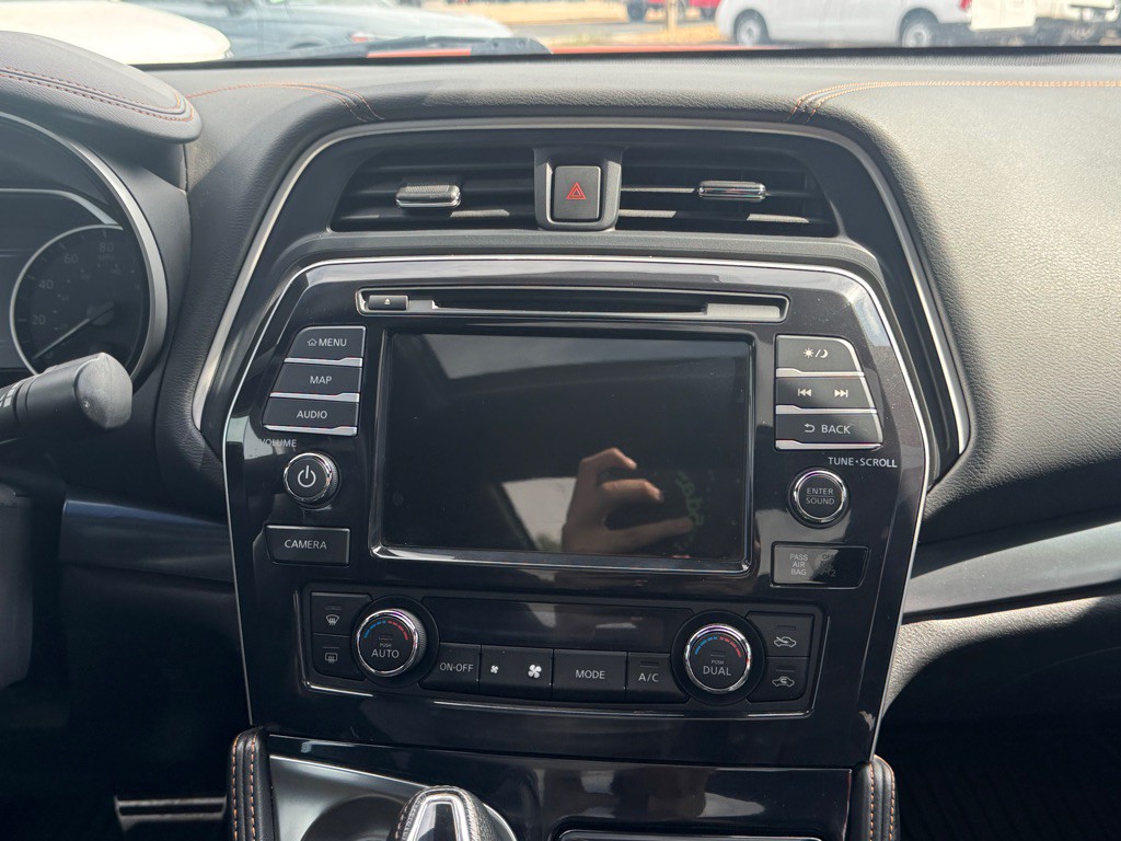 2020 Nissan Maxima Image 15