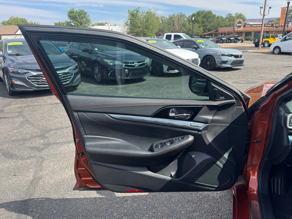 2020 Nissan Maxima Image 21