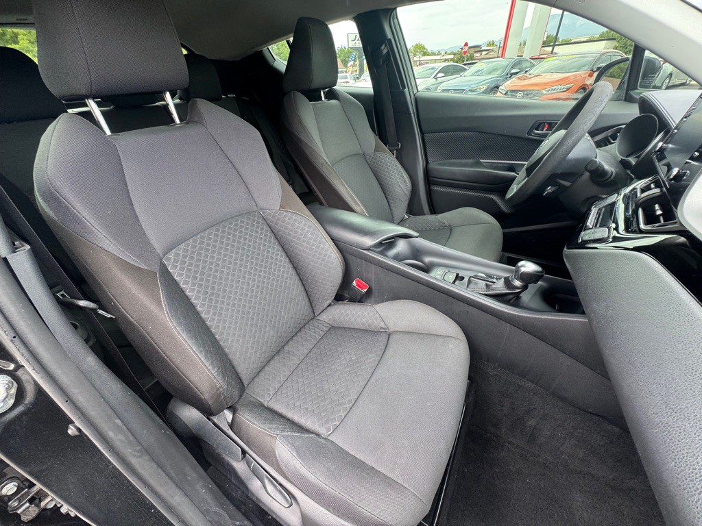 2021 Toyota C-HR Image 10