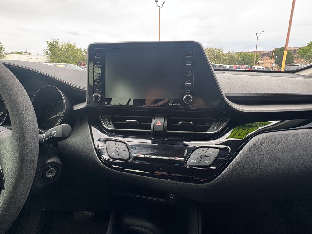 2021 Toyota C-HR Image 15