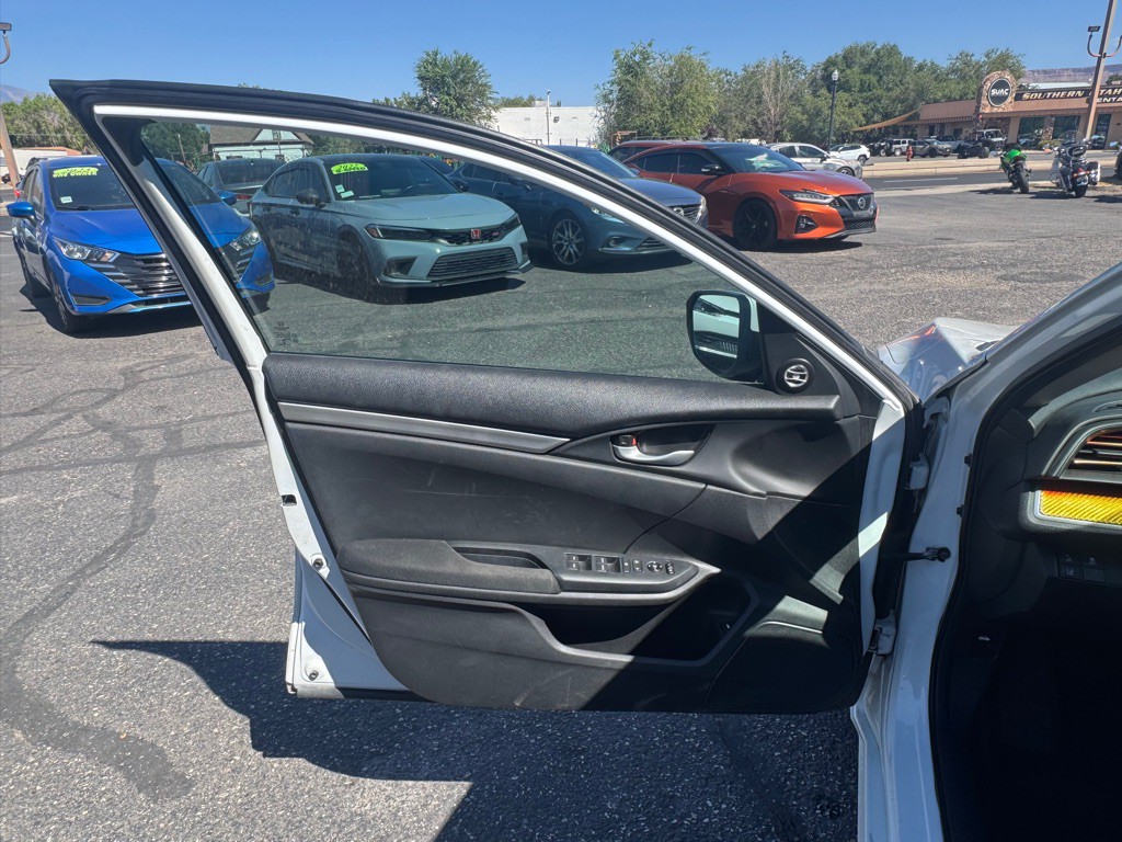2019 Honda Civic Image 19