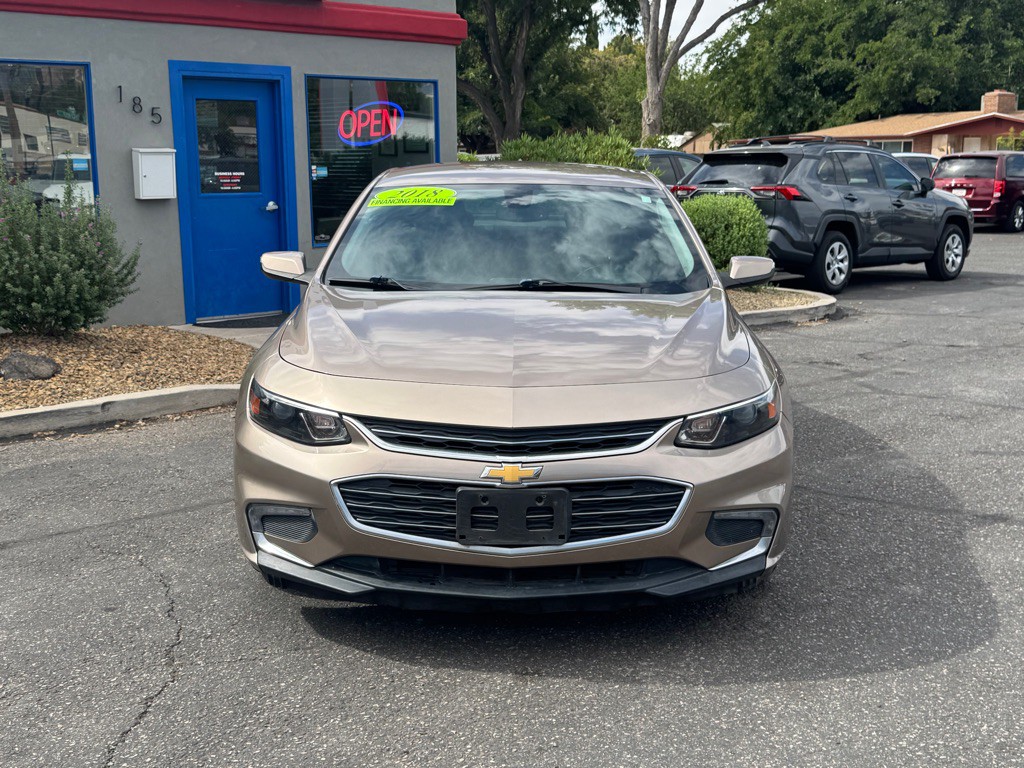 2018 Chevrolet Malibu Image 2