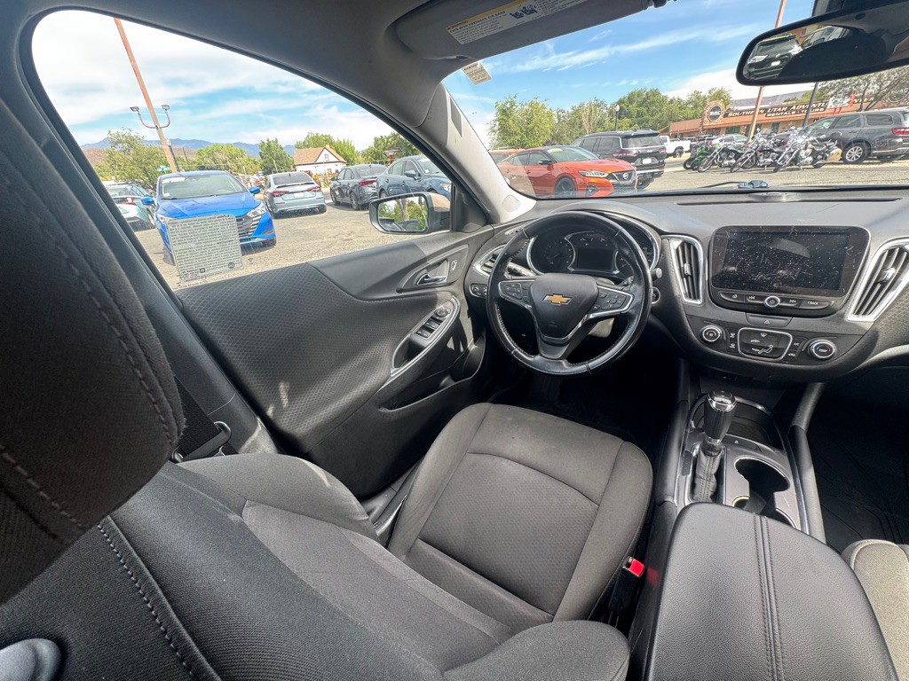 2018 Chevrolet Malibu Image 13