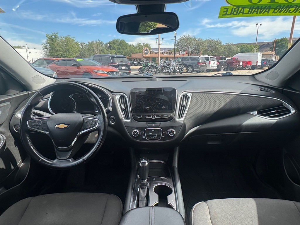 2018 Chevrolet Malibu Image 14