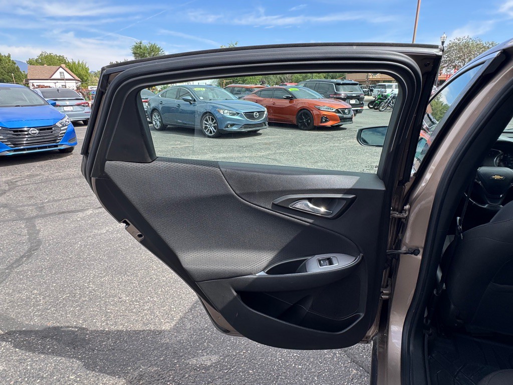 2018 Chevrolet Malibu Image 23