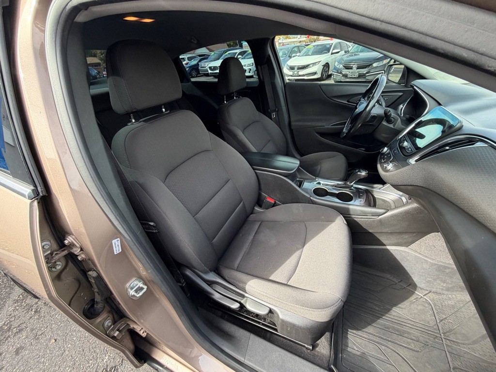 2018 Chevrolet Malibu Image 41