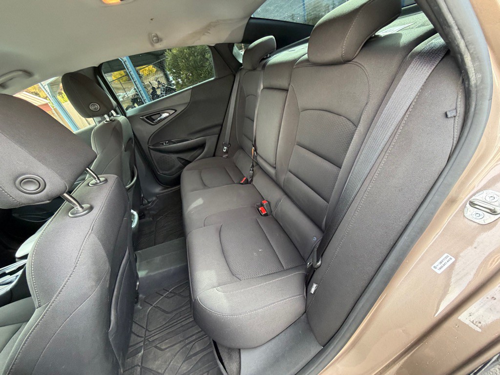 2018 Chevrolet Malibu Image 42