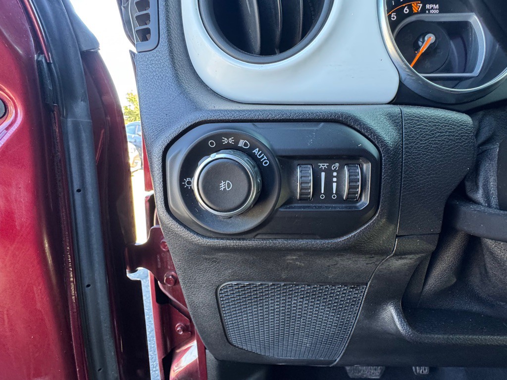 2021 Jeep Wrangler Unlimited Image 27