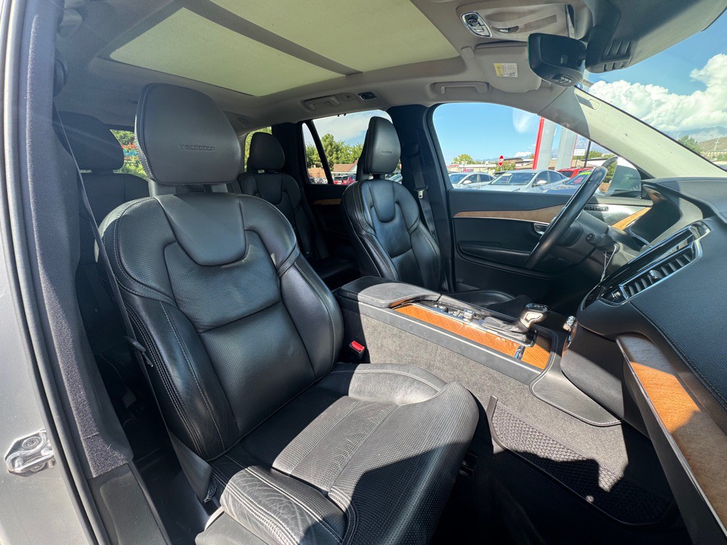 2020 Volvo XC90 Image 10