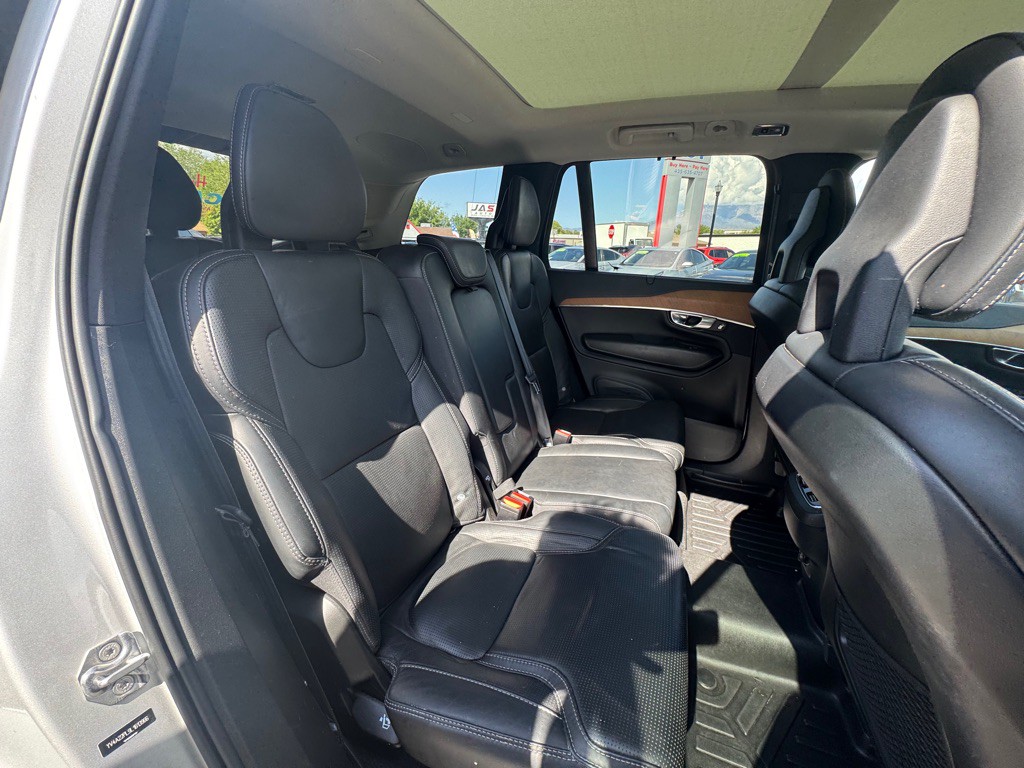 2020 Volvo XC90 Image 12