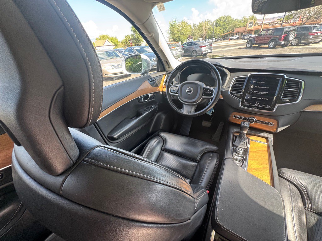 2020 Volvo XC90 Image 13