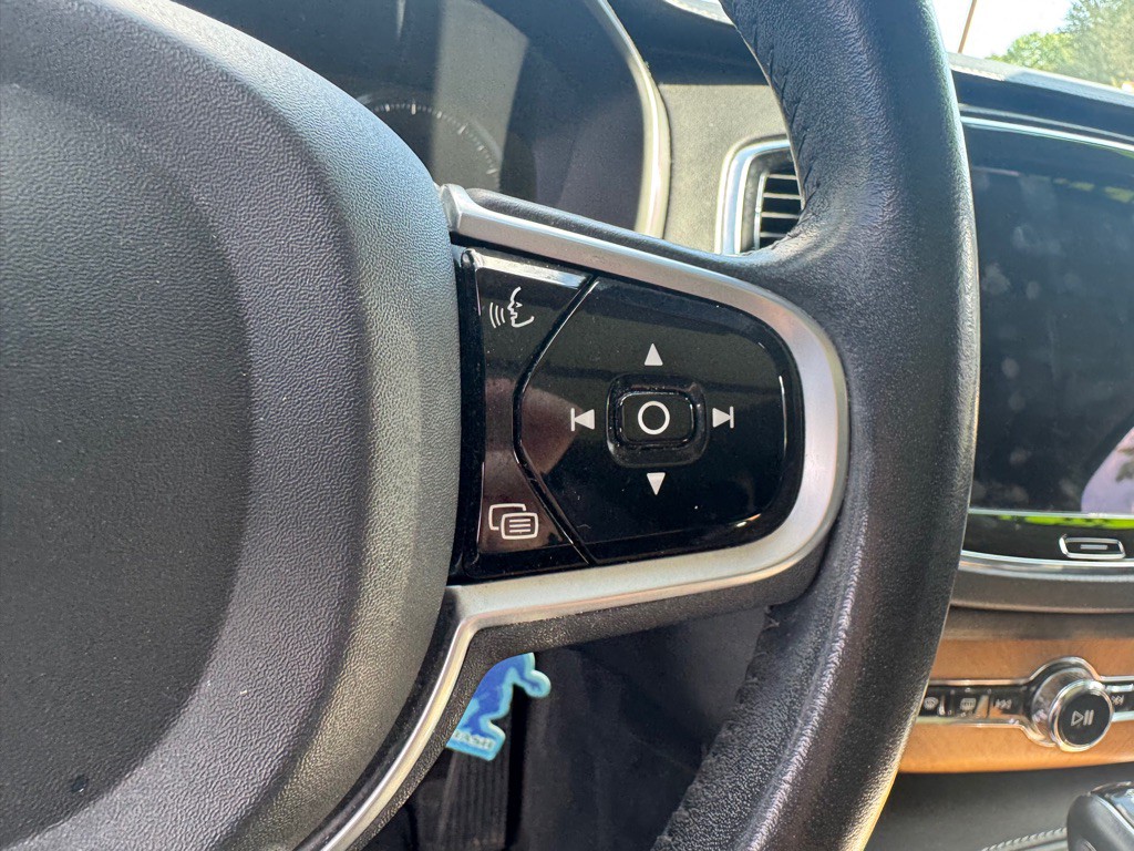 2020 Volvo XC90 Image 31