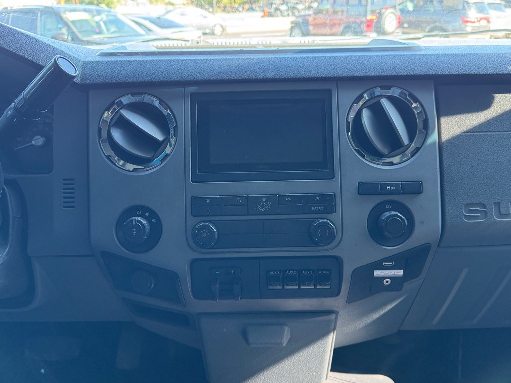 2015 Ford F-250 Image 15