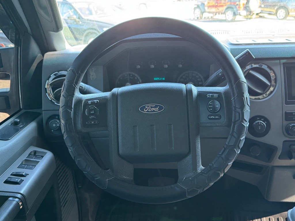 2015 Ford F-250 Image 16