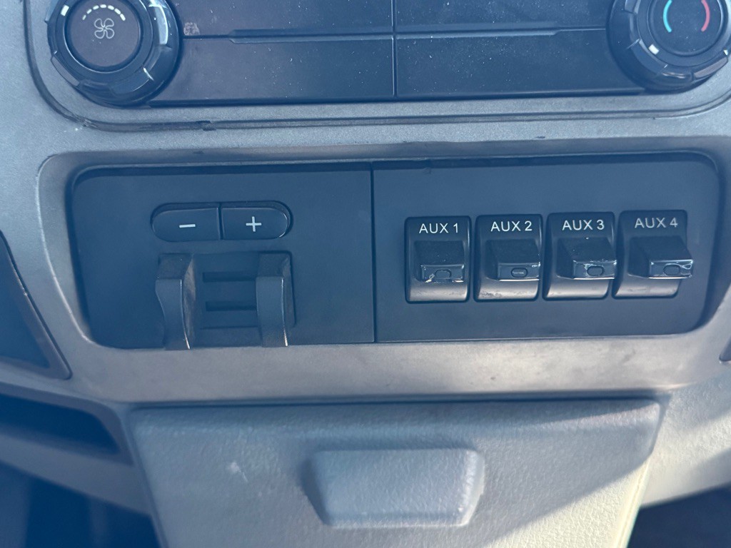 2015 Ford F-250 Image 34