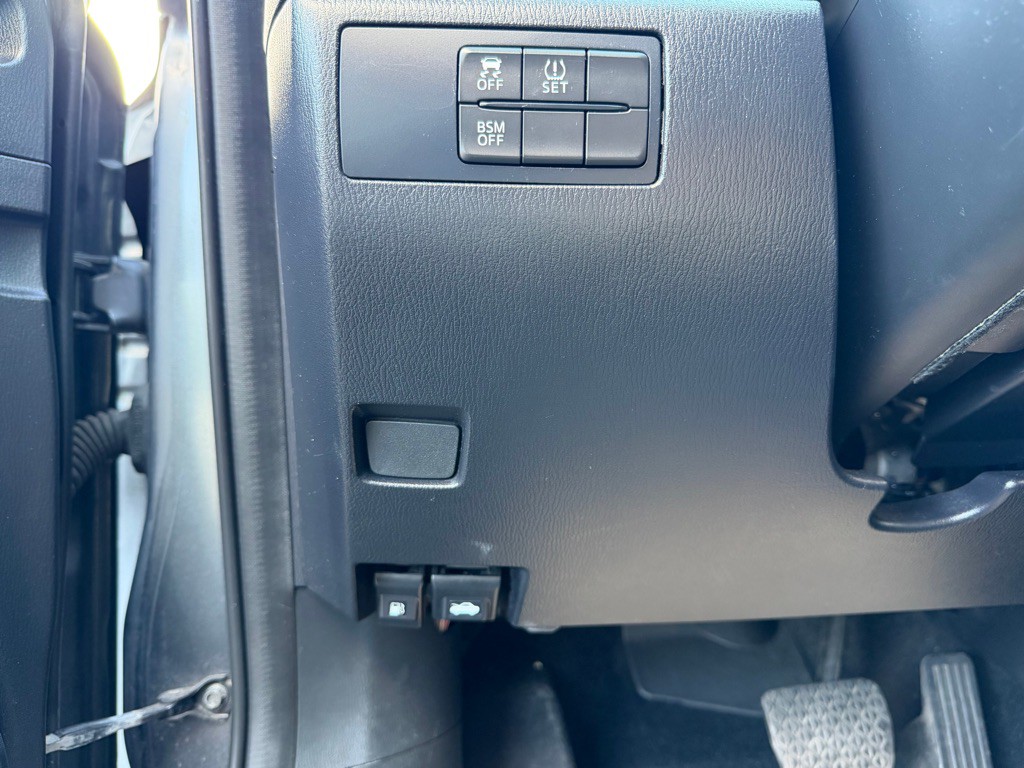 2016 Mazda Mazda3 Image 30