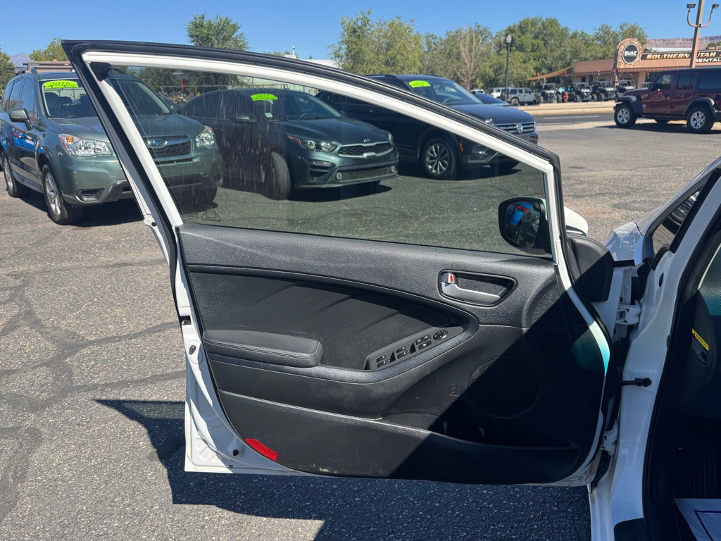 2018 Kia Forte Image 20