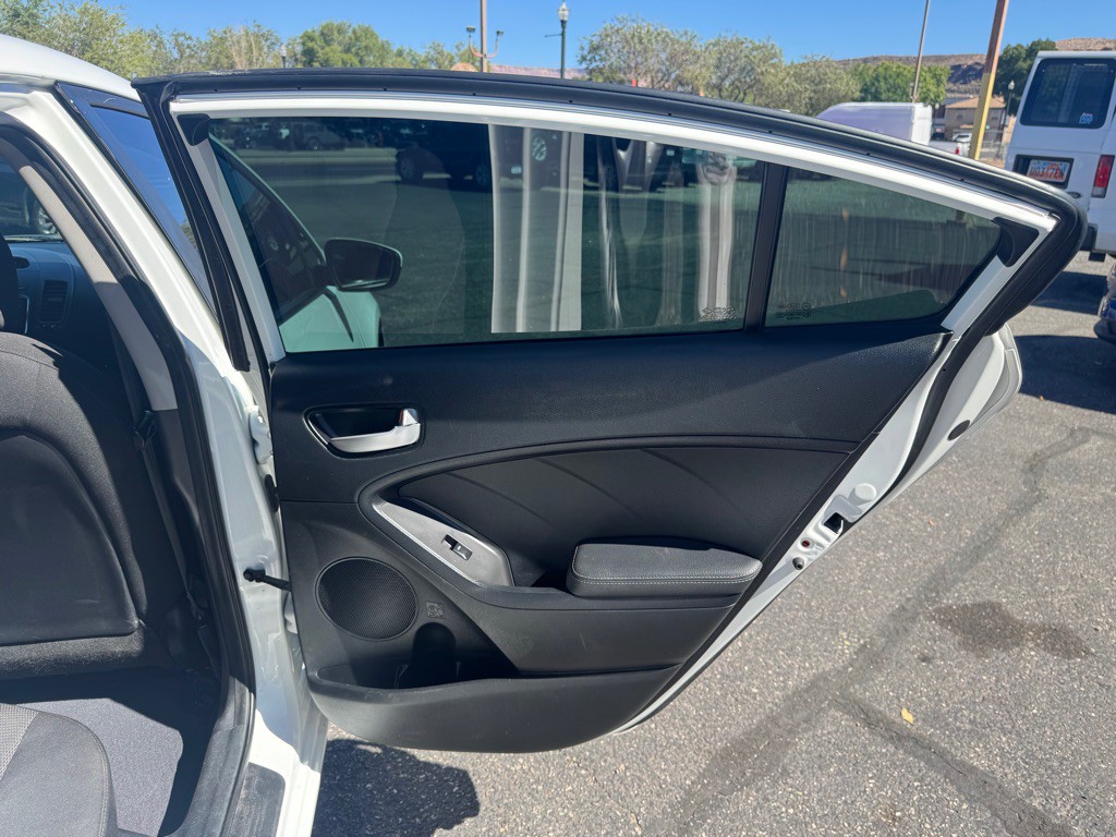 2018 Kia Forte Image 24