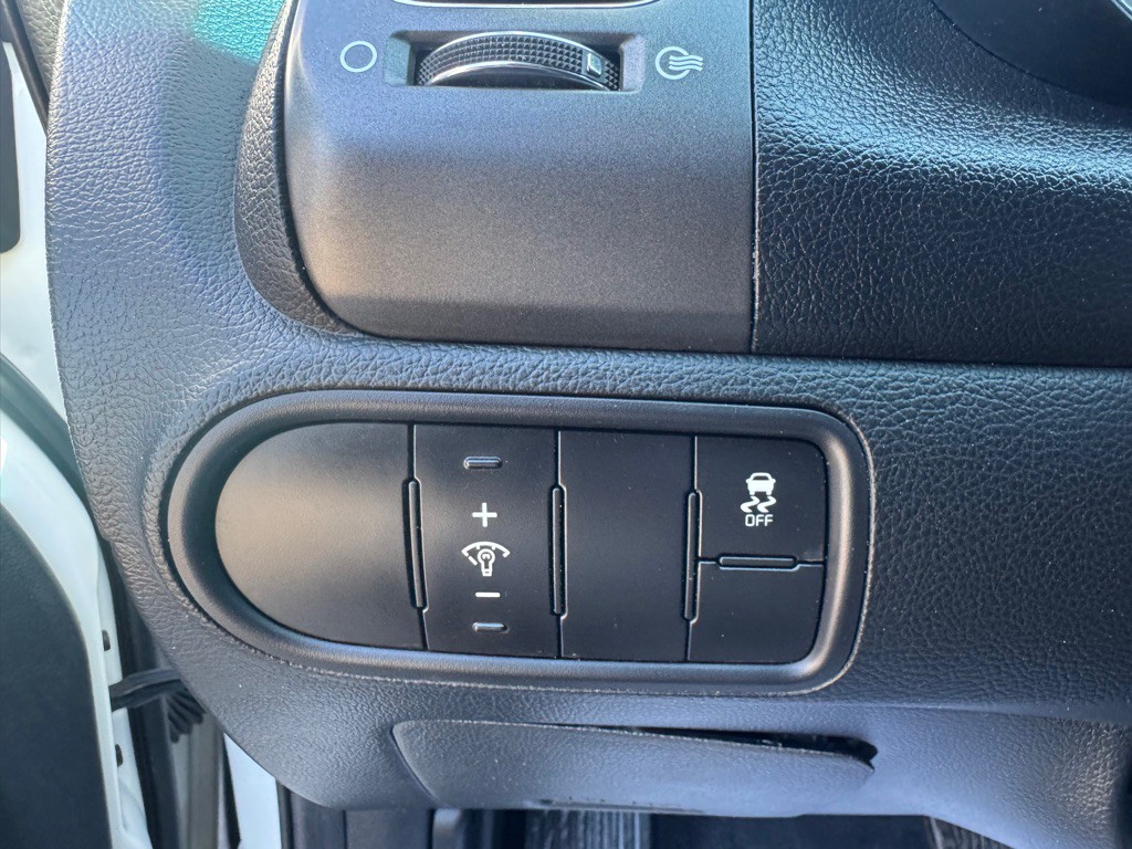 2018 Kia Forte Image 28