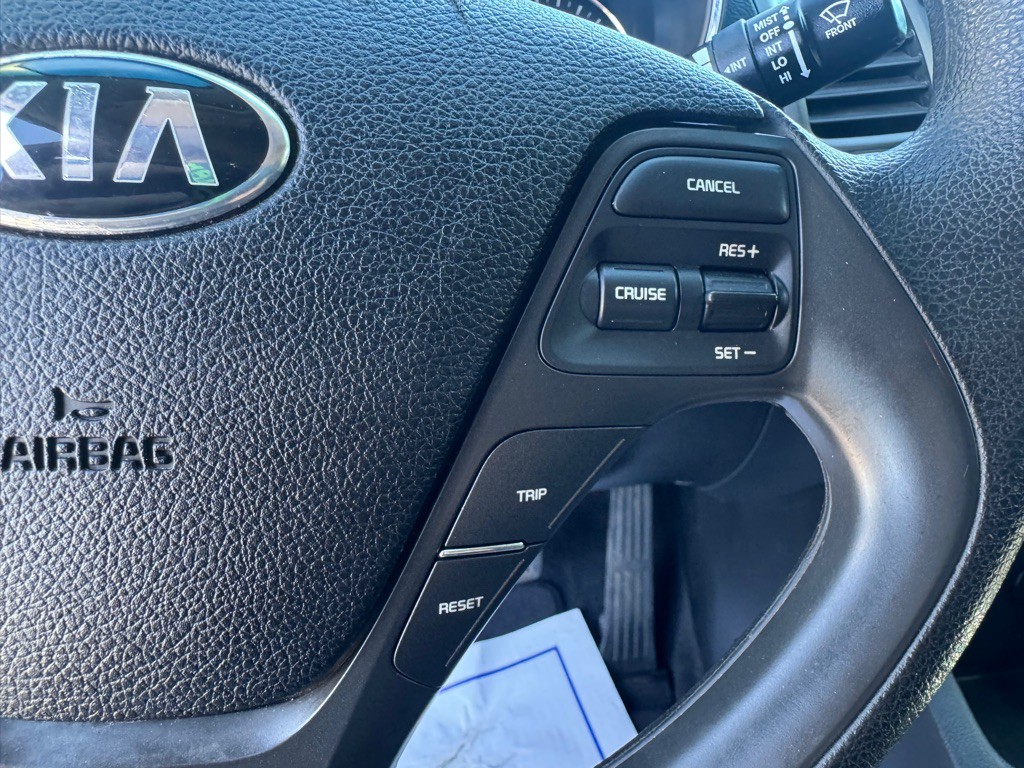 2018 Kia Forte Image 30