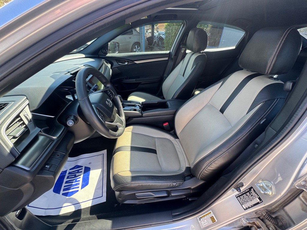 2018 Honda Civic Image 9