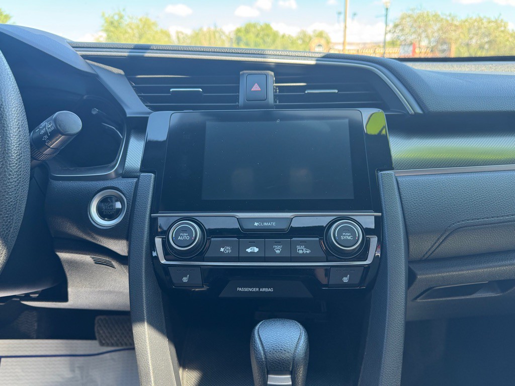 2018 Honda Civic Image 15