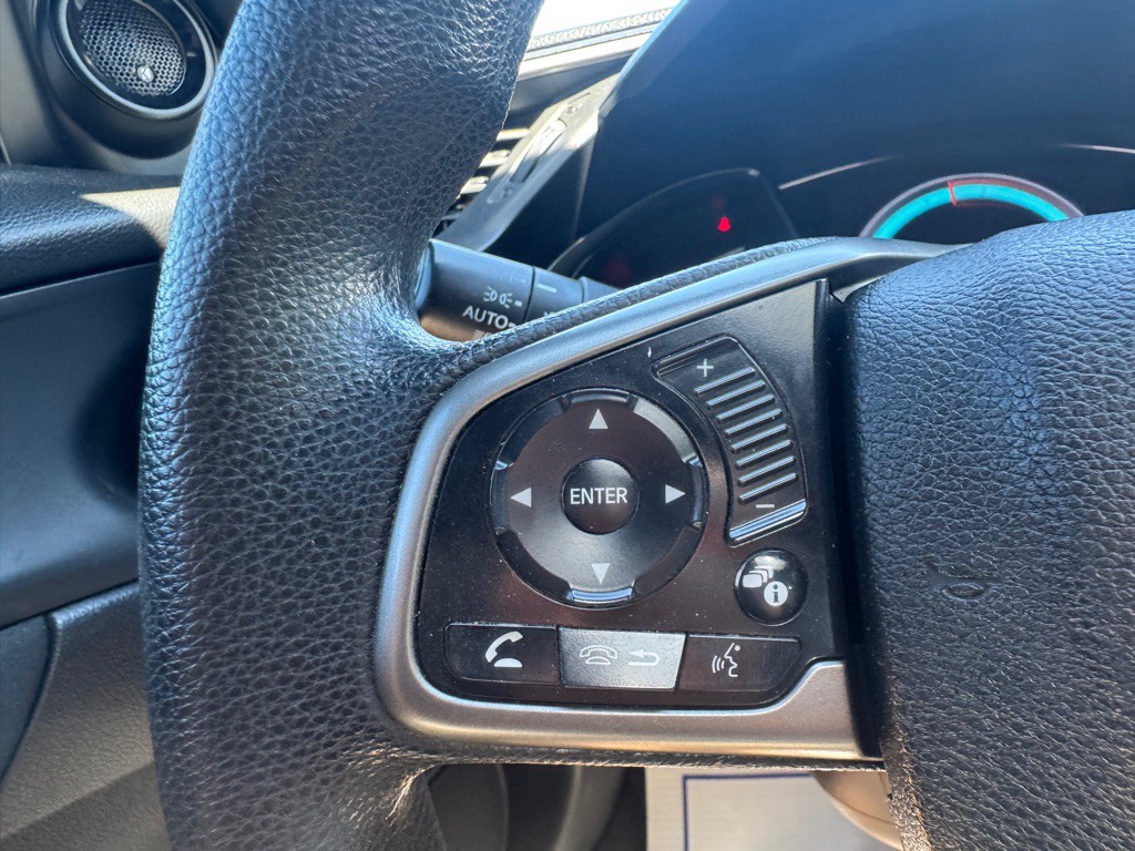 2018 Honda Civic Image 30