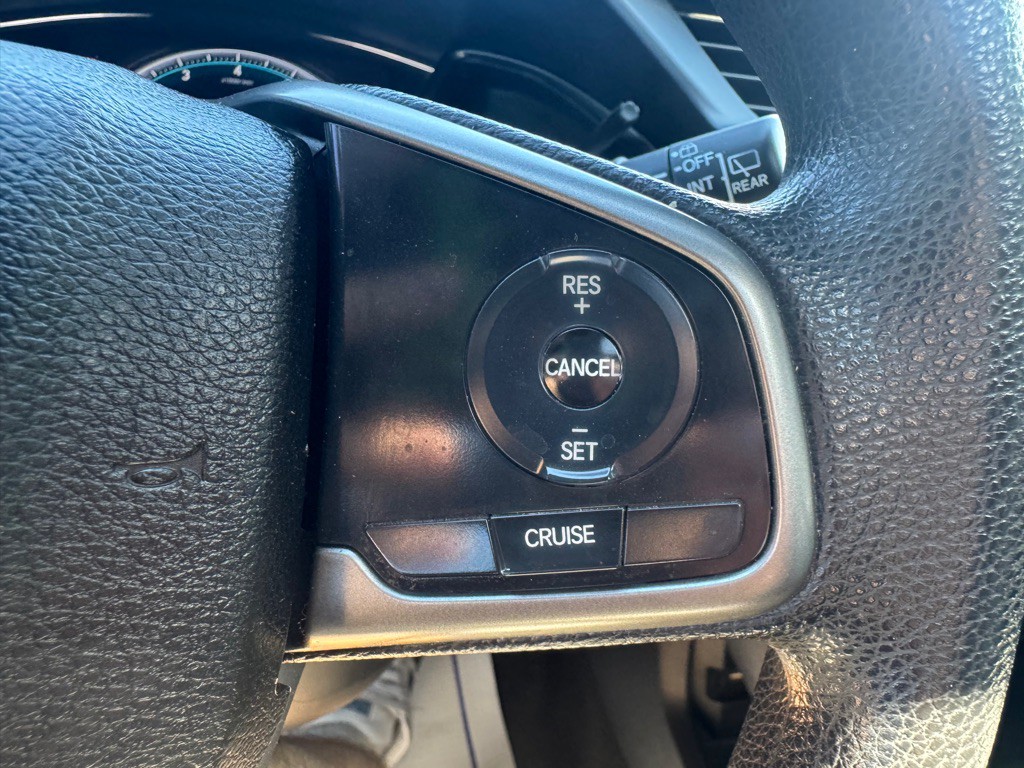 2018 Honda Civic Image 31