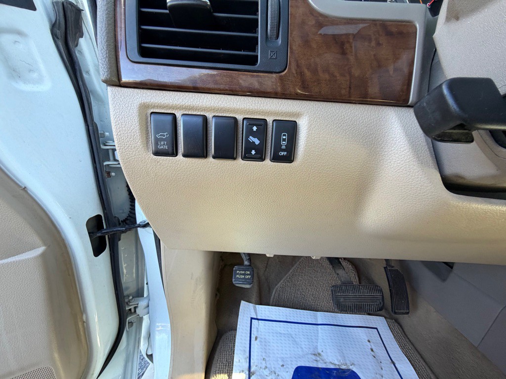 2014 Nissan Armada Image 31