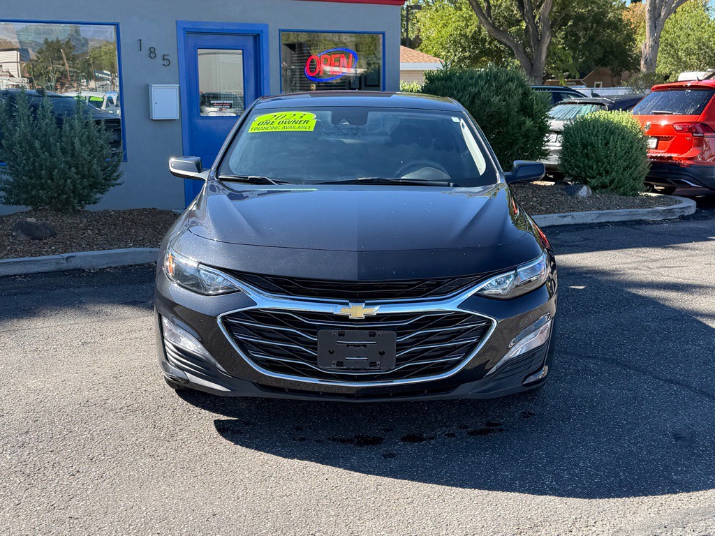 2023 Chevrolet Malibu Image 2