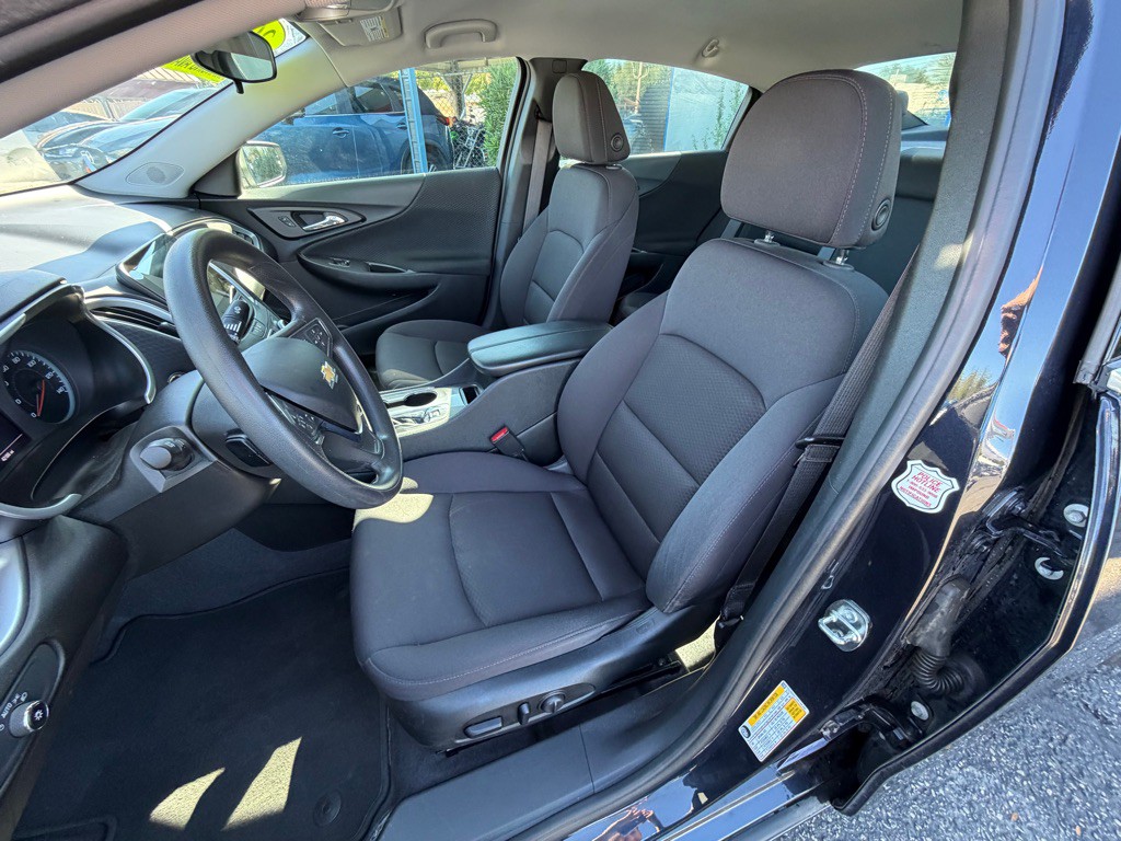2023 Chevrolet Malibu Image 9
