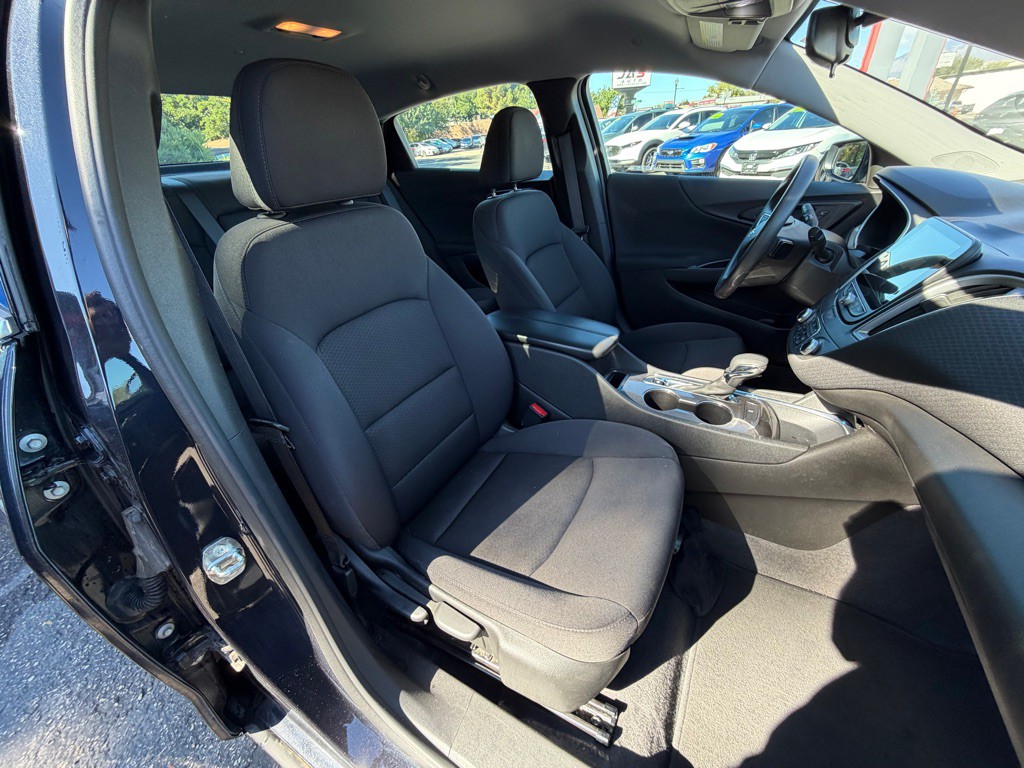 2023 Chevrolet Malibu Image 10