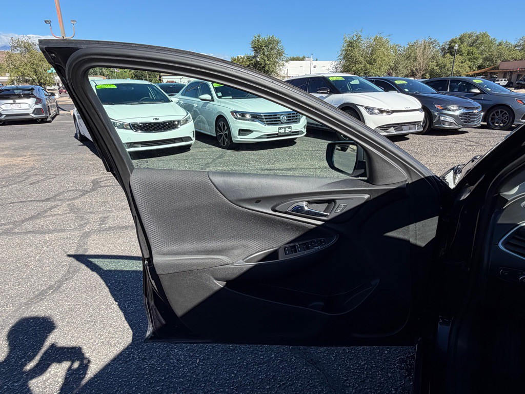 2023 Chevrolet Malibu Image 20