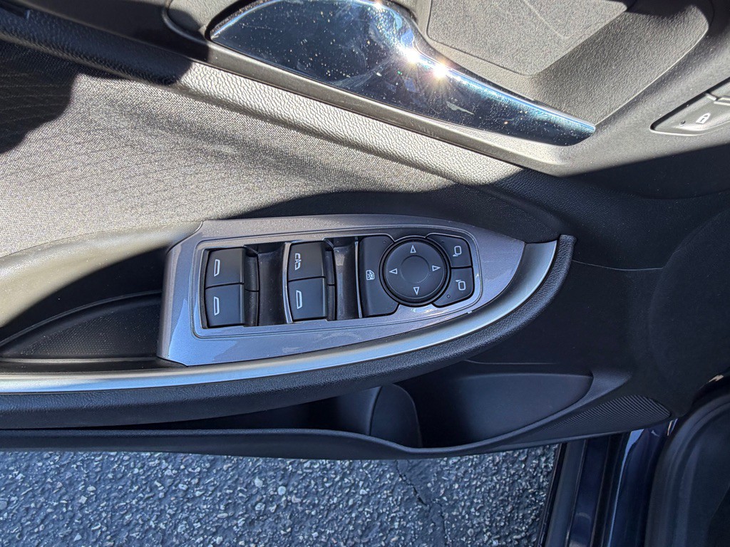 2023 Chevrolet Malibu Image 21