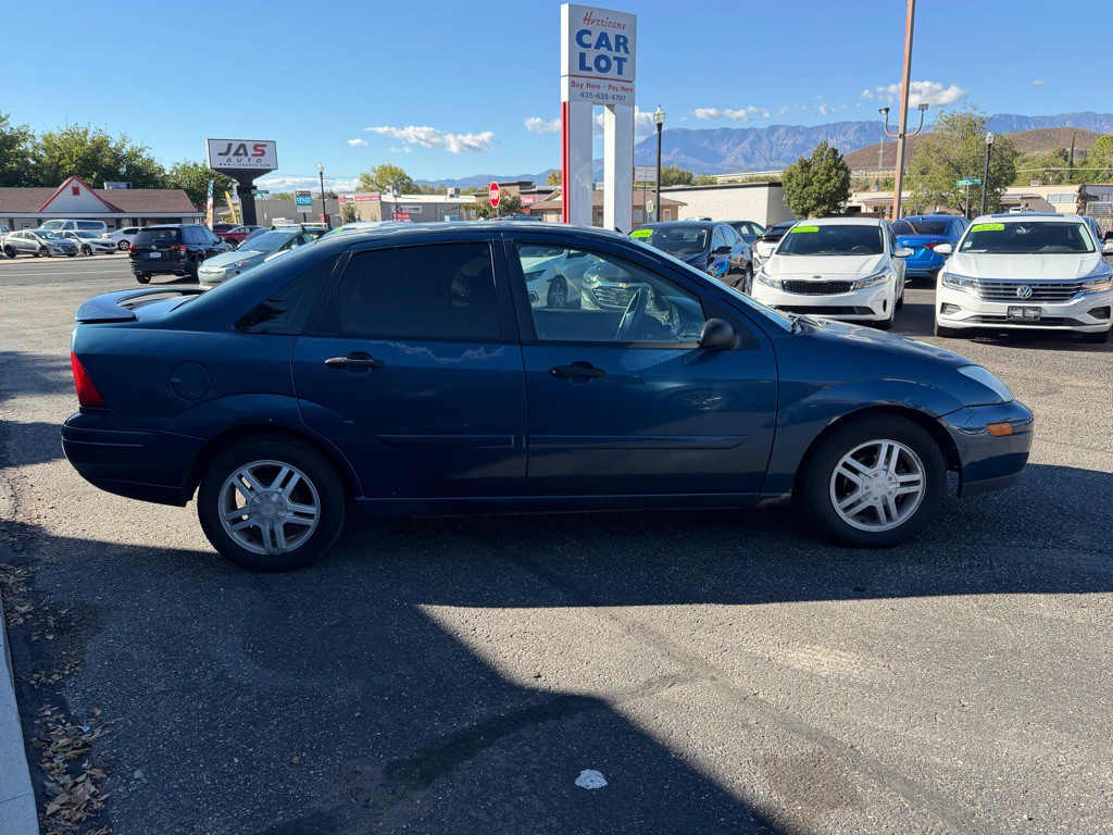 2000 Ford Focus Image 4