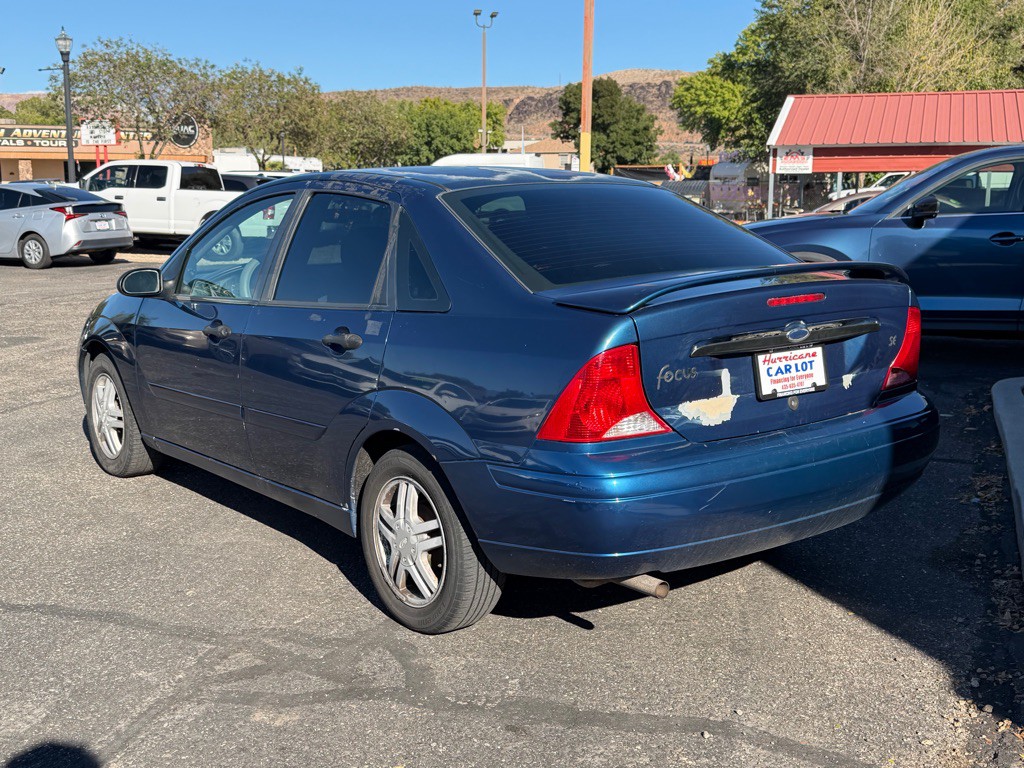 2000 Ford Focus Image 7