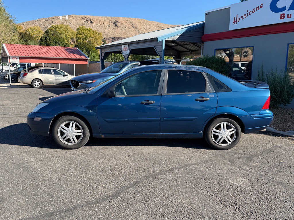 2000 Ford Focus Image 8