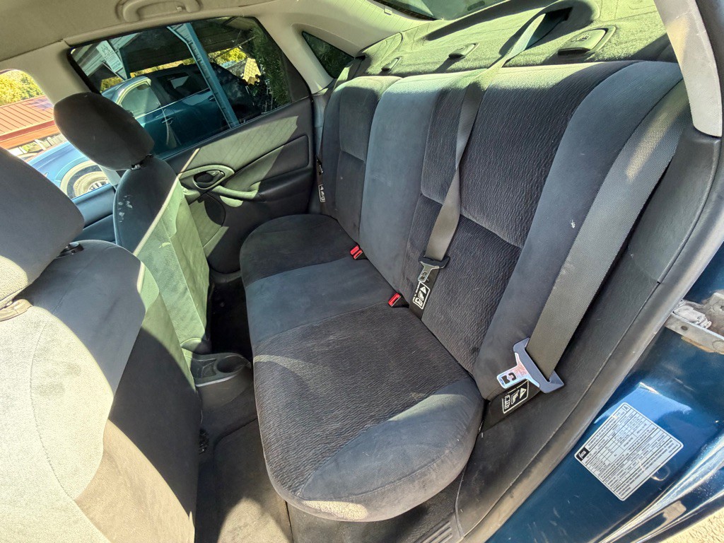 2000 Ford Focus Image 11