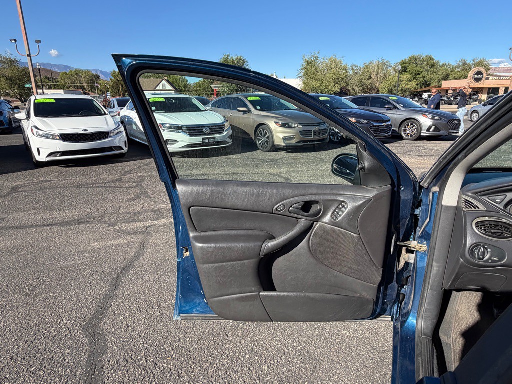 2000 Ford Focus Image 20