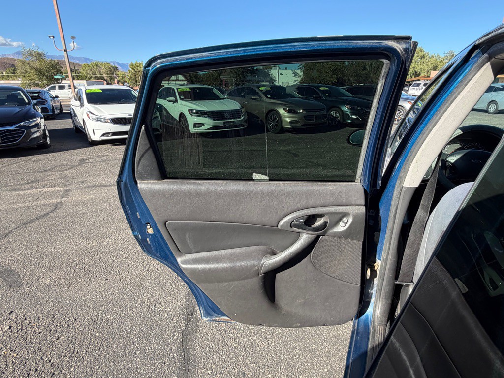 2000 Ford Focus Image 23