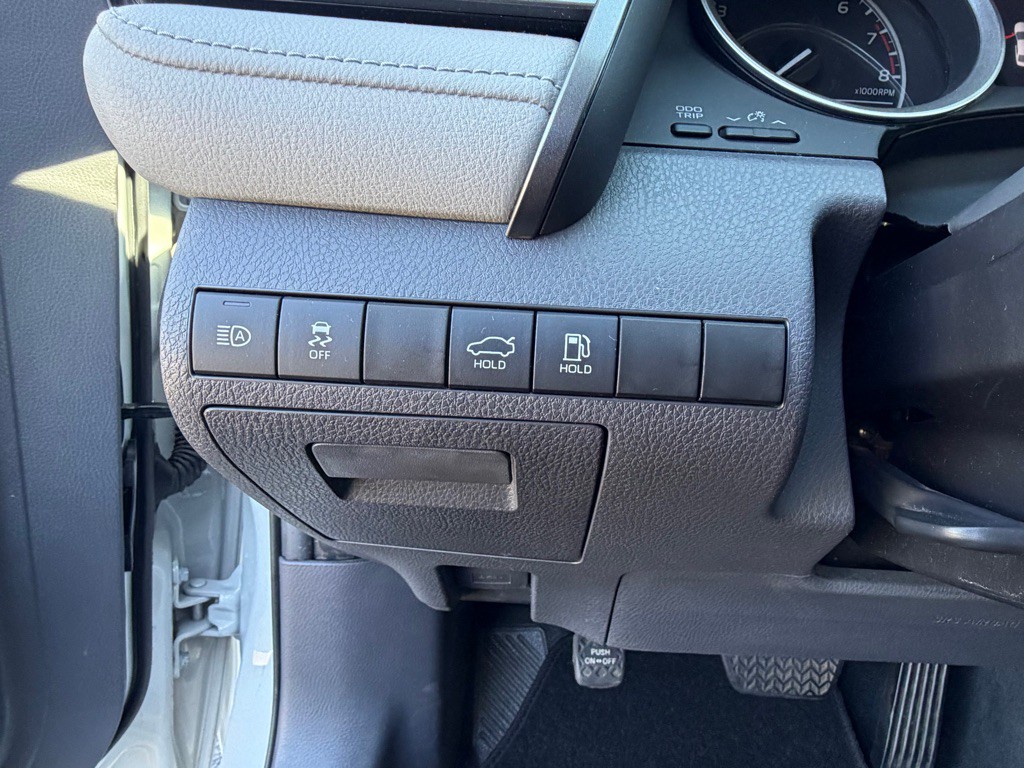 2022 Toyota Camry Image 28