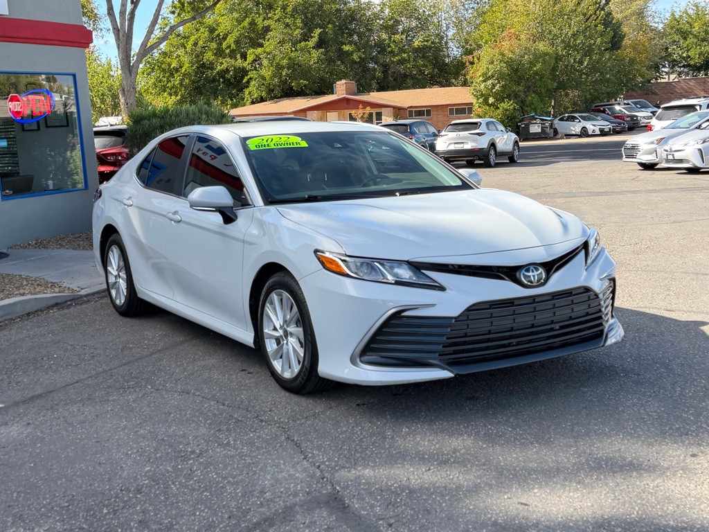 2022 Toyota Camry Image 3
