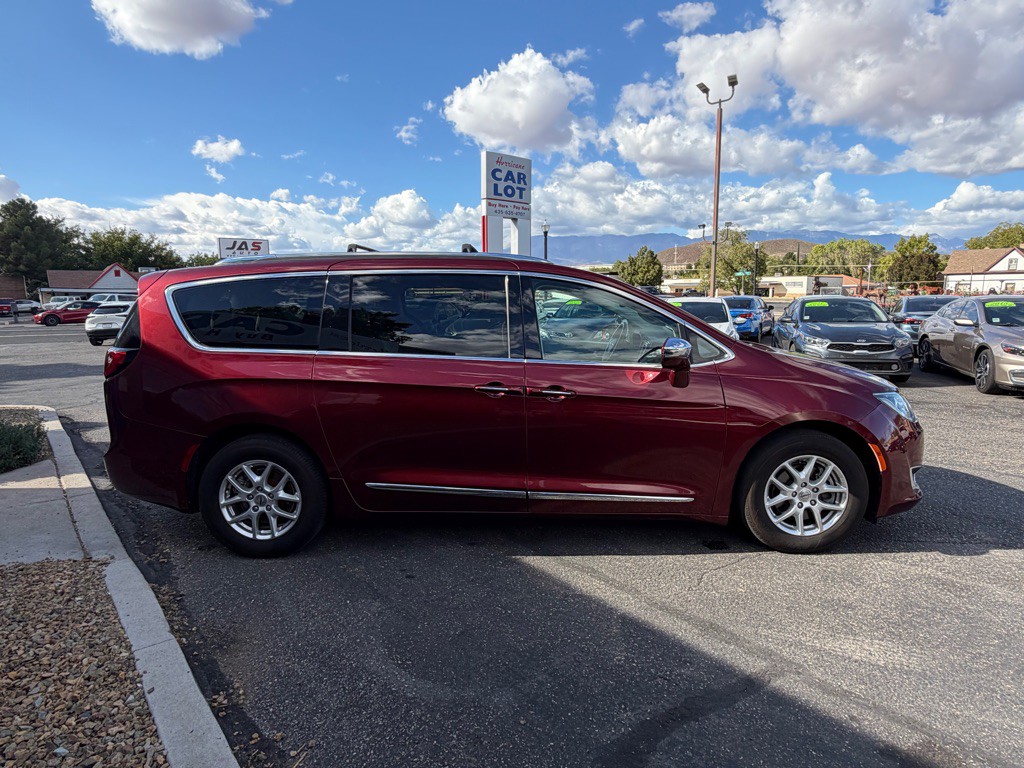 2020 Chrysler Pacifica Image 4