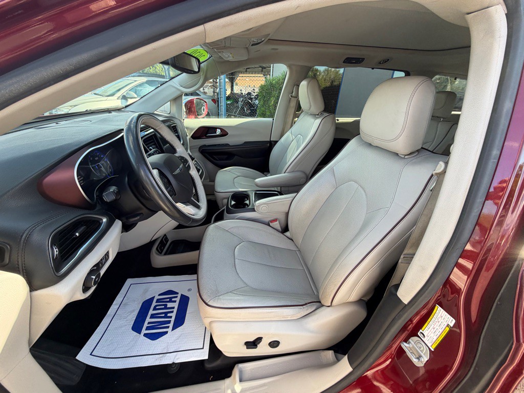 2020 Chrysler Pacifica Image 9