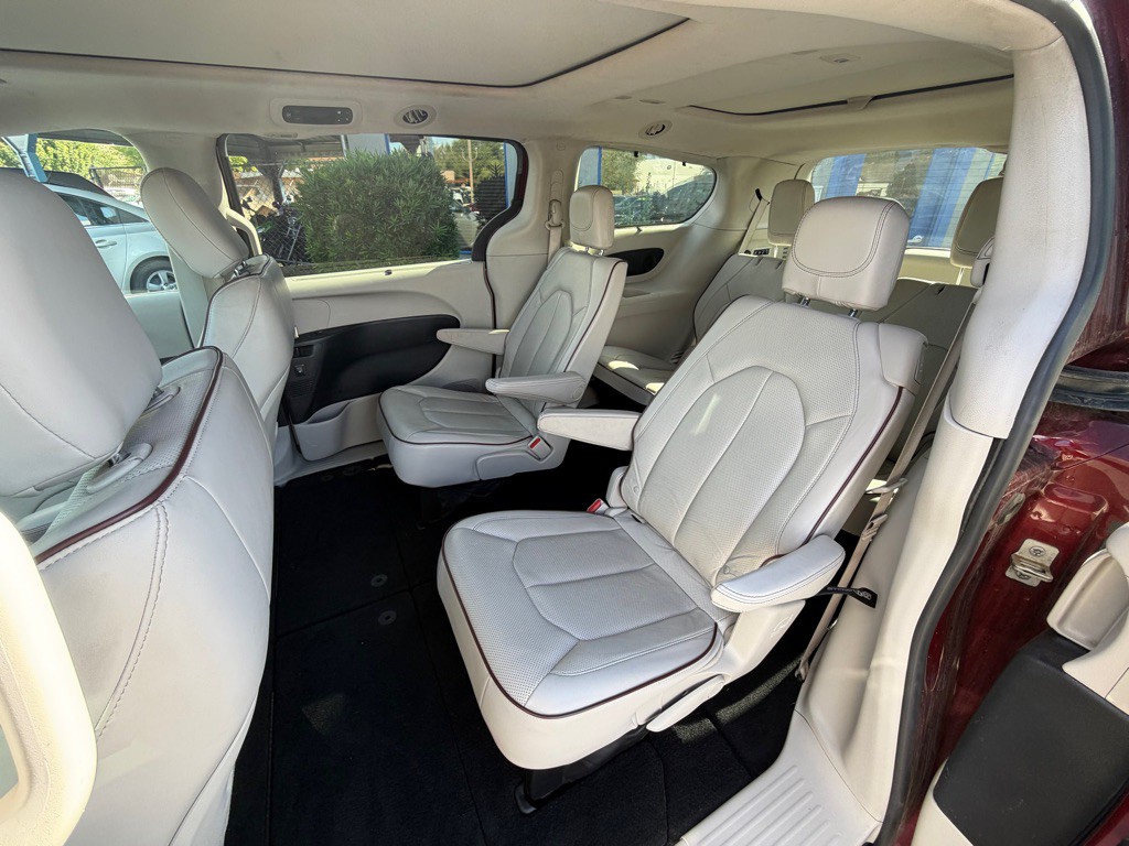 2020 Chrysler Pacifica Image 11