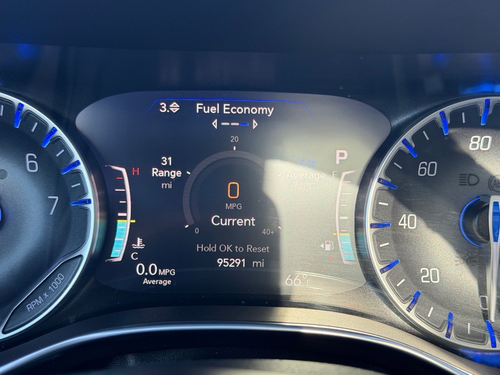 2020 Chrysler Pacifica Image 34