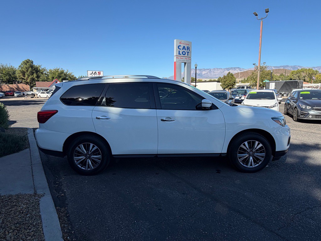 2020 Nissan Pathfinder Image 4