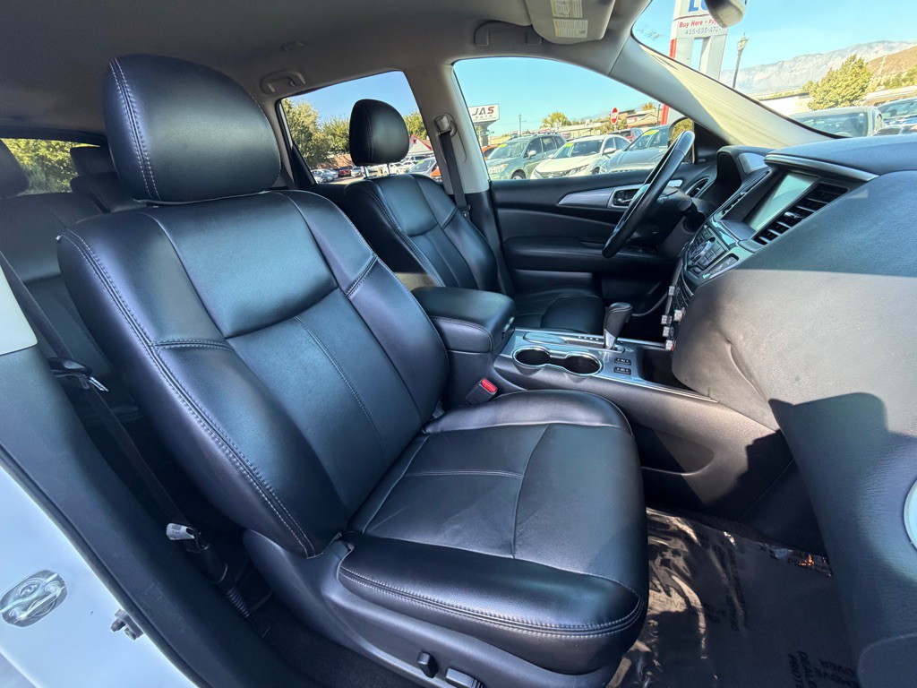 2020 Nissan Pathfinder Image 10